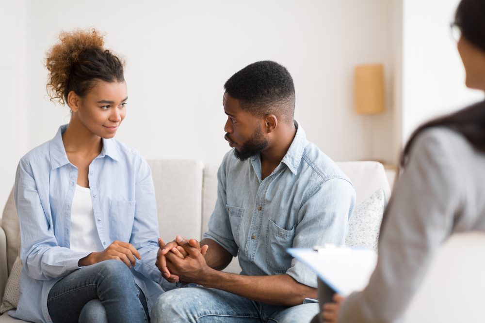 5 Things You Need to Discuss With Your Fiancé Before Marriage